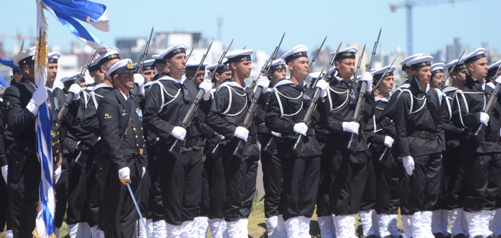 205º Aniversario Armada de Uruguay   Foto Armada Uruguay (5)