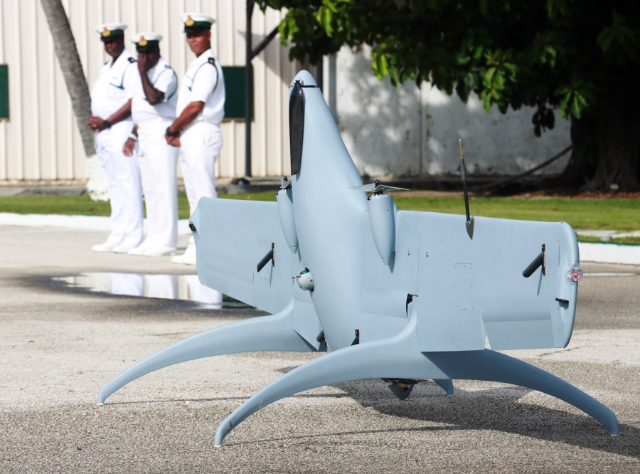 Bahamas FzaDefensa Swift 021 BDF