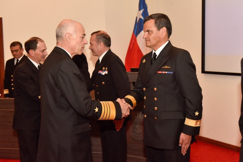 Ceremonia de investidura de comodoro Foto Armada de Chile