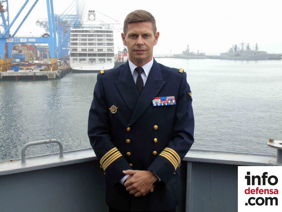 Capitán de navío François Maignan  Foto Nicolás García E