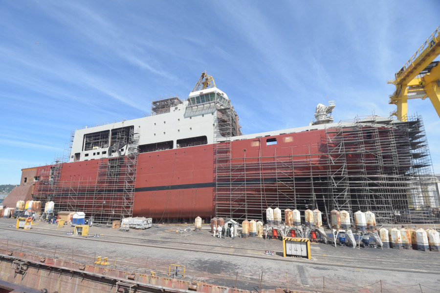 Rompehielos Viel en la grada de construcción de Talcahuano en noviembre de 2022 Foto Asmar