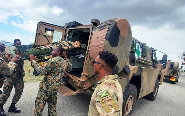 Jamaica FzaDefensa Bushmaster Dialogo