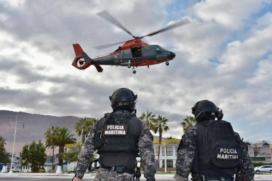 GRI operaciones helicóptero foto Armada de Chile