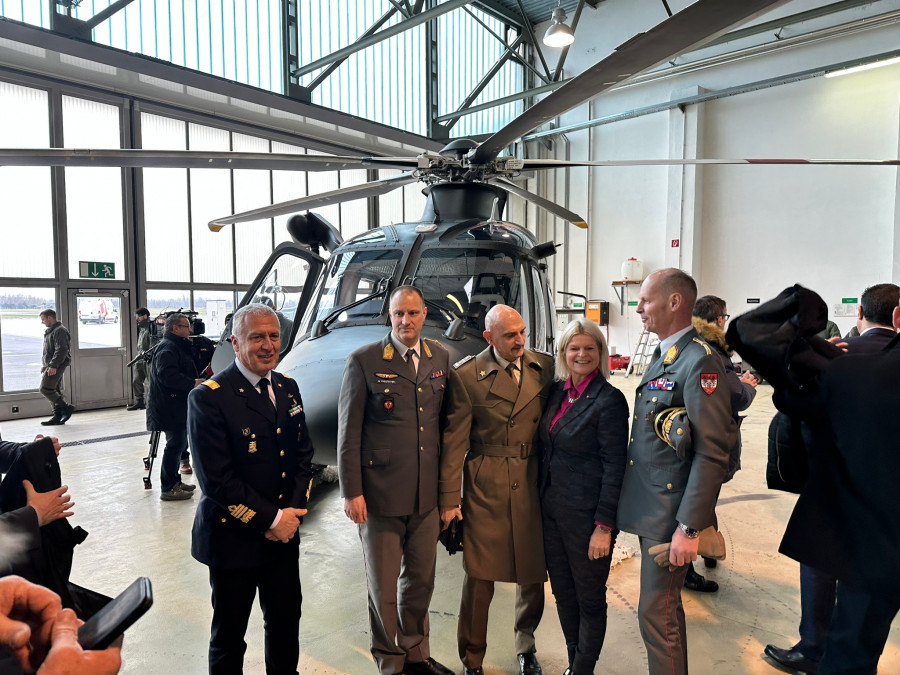 Acto de entrega del primer helicóptero AW169M austriaco. Foto Leonardo
