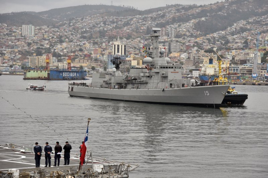 Arribo fragata Almirante Blanco a Valparaíso Foro Armada de Chile 002 (2)