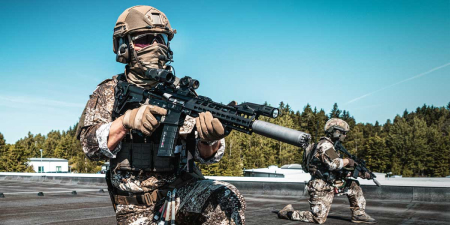 Soldados equipados con fusiles Haenel CR223. Foto CR Haenel
