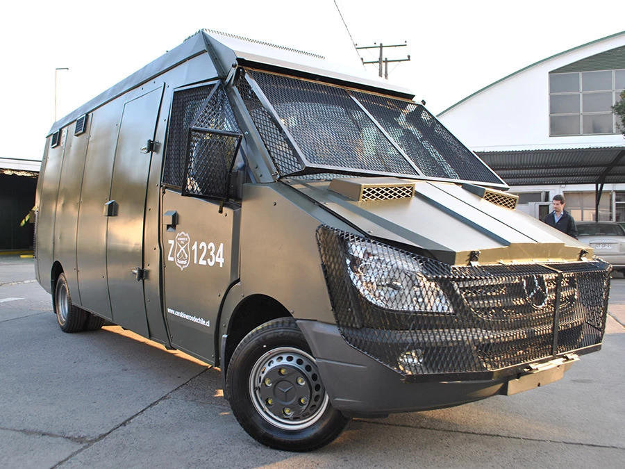 Vehículo de transporte de personal de Carabineros de Chile