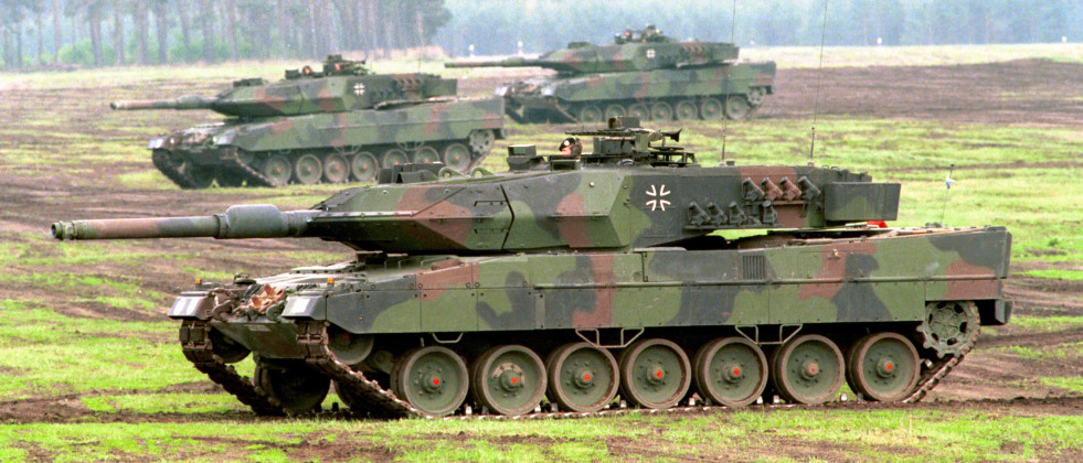 Carros de combate alemanes Leopard 2. Foto Bundeswehr