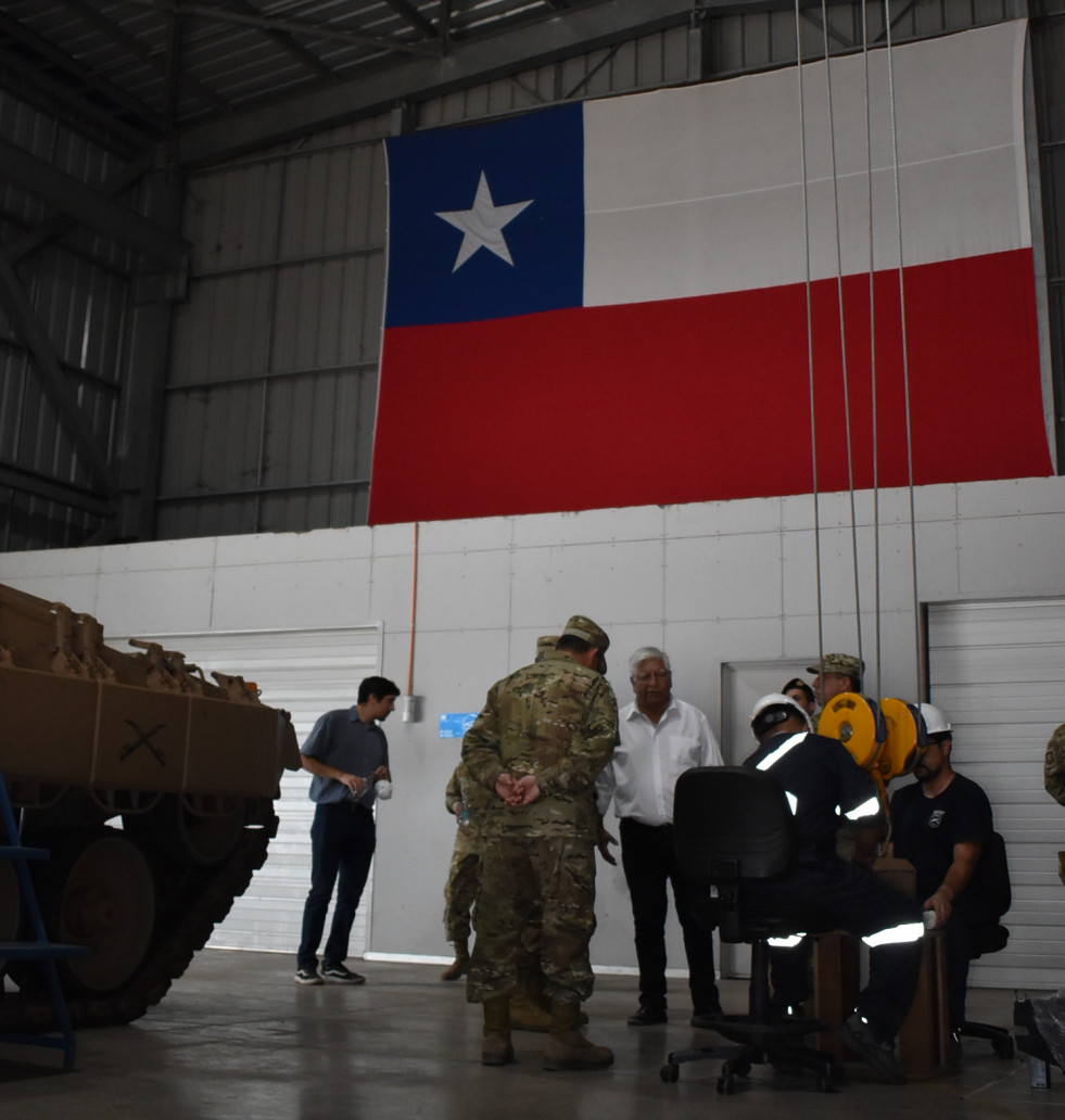 Visita de Gabriel Gaspar a Famae Foto Subsecretaria de Defensa de Chile
