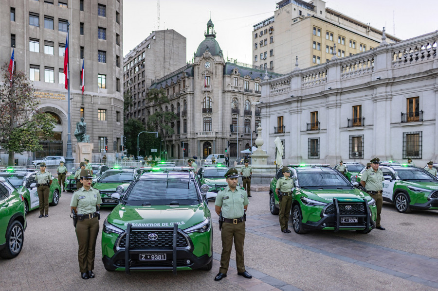 Entrega de vehículos Toyota a Carabineros Foto Ministerio del Interior y Seguridad Pública de Chile