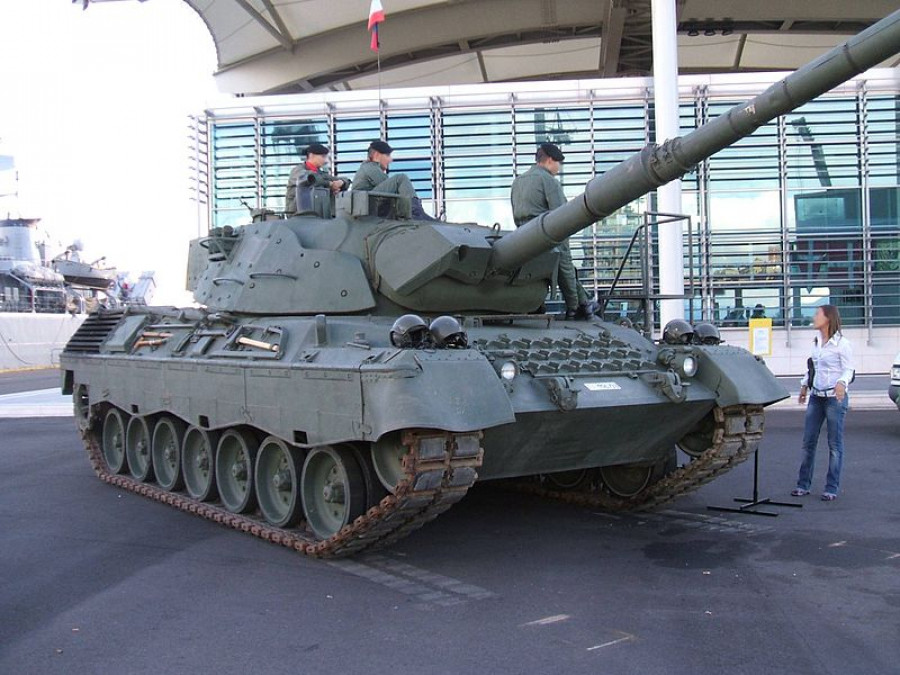 Carro de combate Leopard 1A5 italiano. Foto Wikimedia
