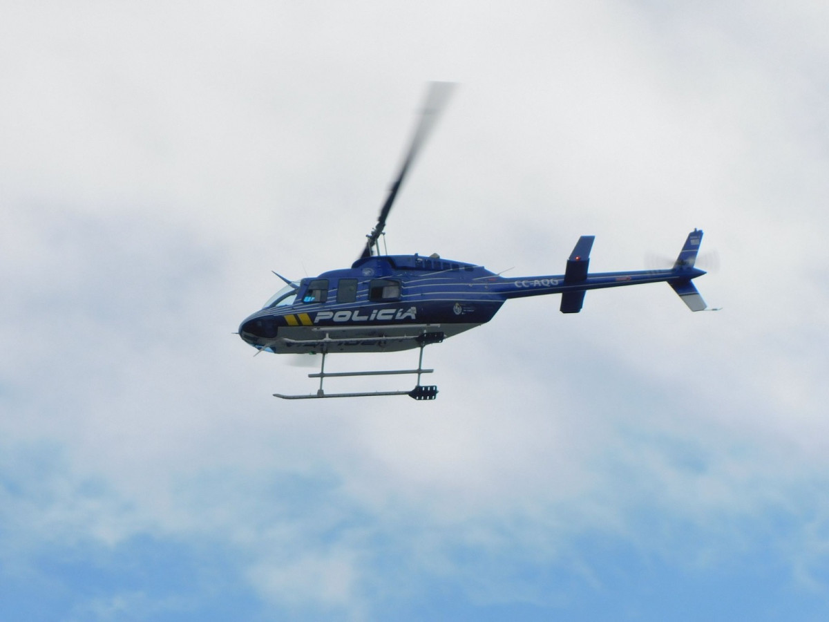 Bell 206 policia uruguaya   foto pablo martinez