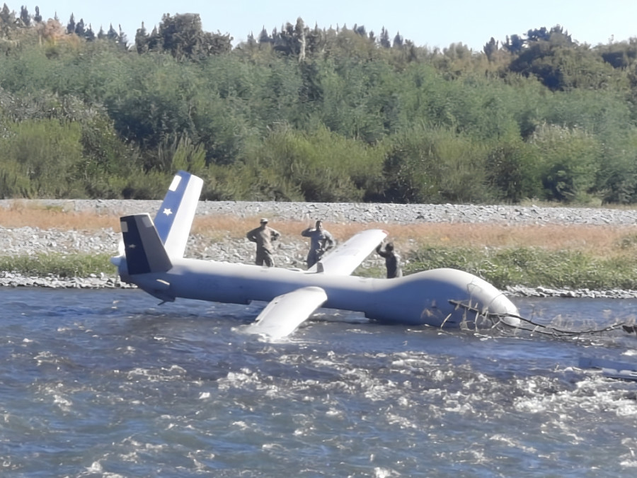 Dron Hermes Q900 de la FACh en el lecho del río Cautín Foto Twitter Radio Kurruf