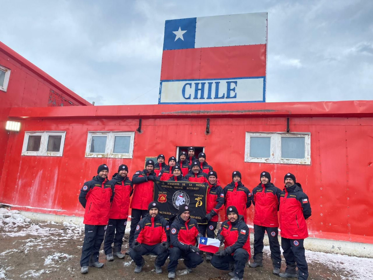 El histu00f3rico frontis de la base es silencioso testigos de diferentes despliegues antu00e1rticos de la instituciu00f3n Foto Eju00e9rcito de Chile