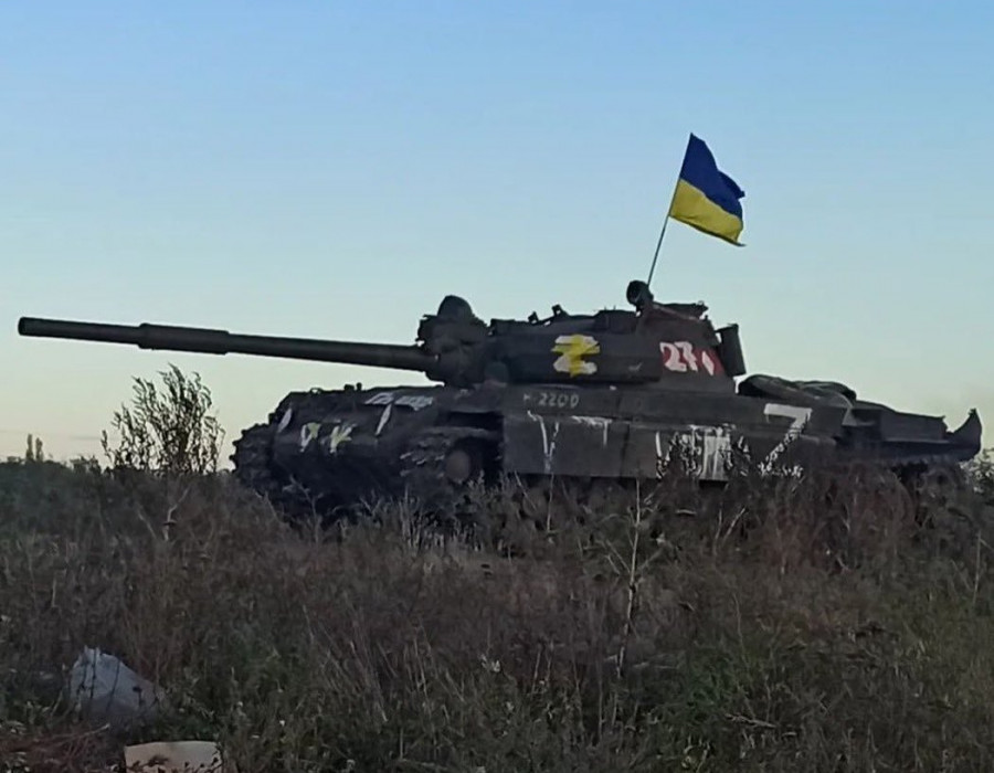 Carro de combate ruso capturado por Ucrania. Foto Ministerio de Defensa de Ucrania