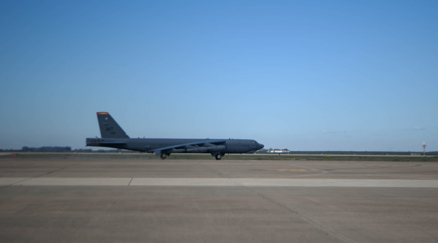 Bombardero B52 en moron
