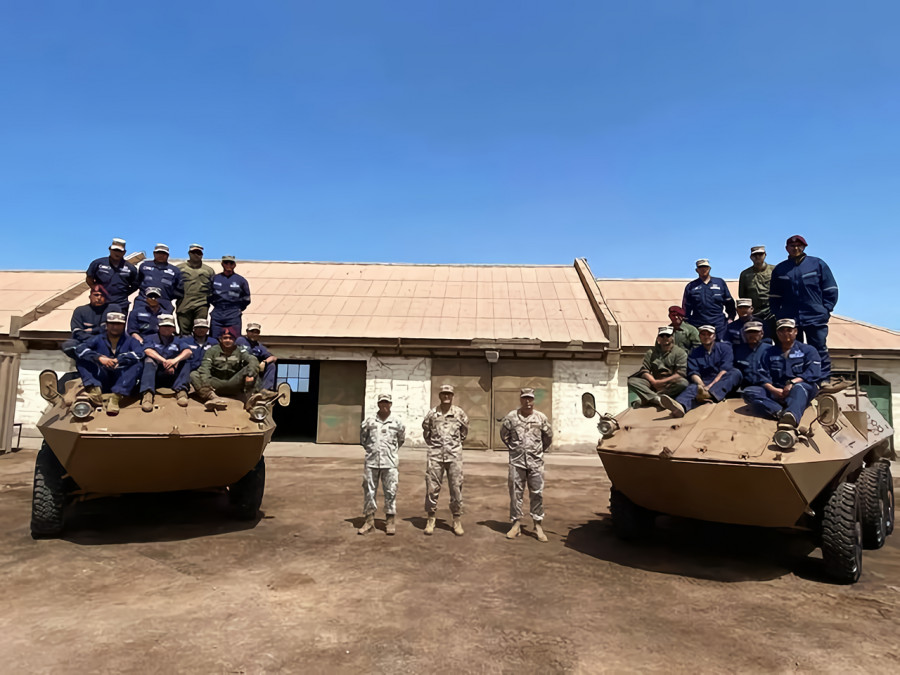Curso de carro Mowag Piraña dictado por el Centro de Entrenamiento de Combate Acorazado en el Regimiento Logístico 1 Tocopilla Foto referencial Ejército de Chile