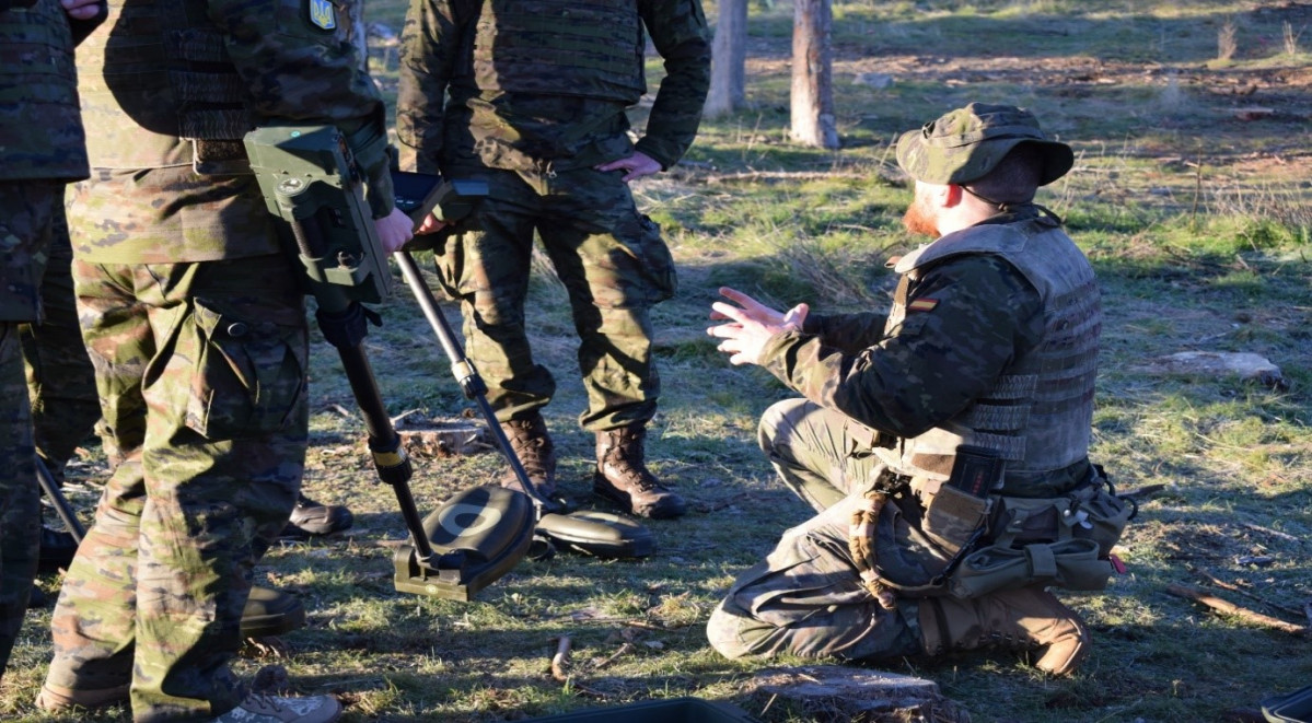 Curso desminado ejercito ucrania