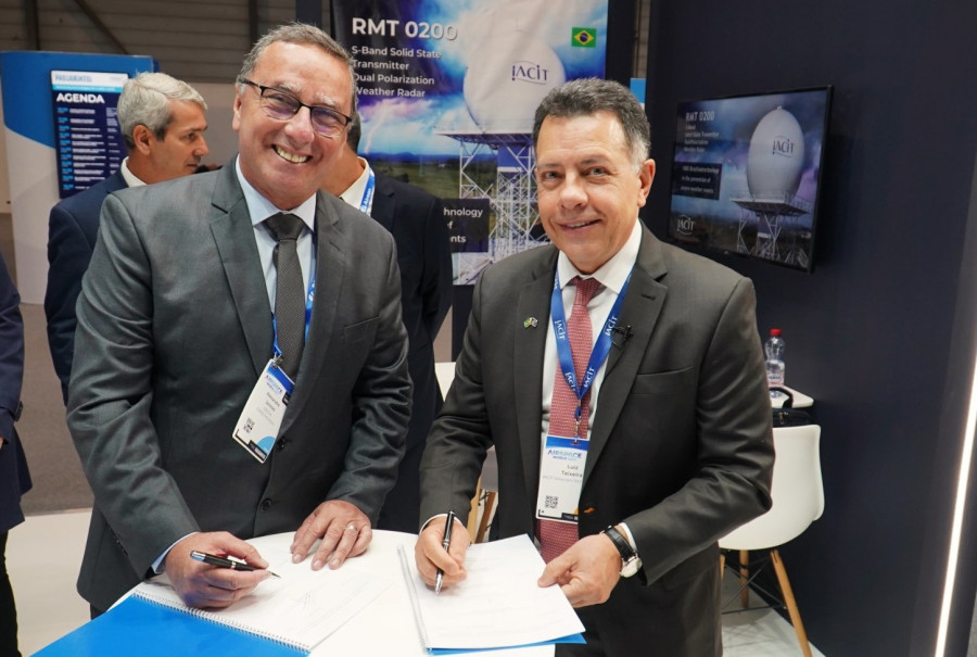 IACIT FAB Airspace Contrato RMT0200 Foto 01