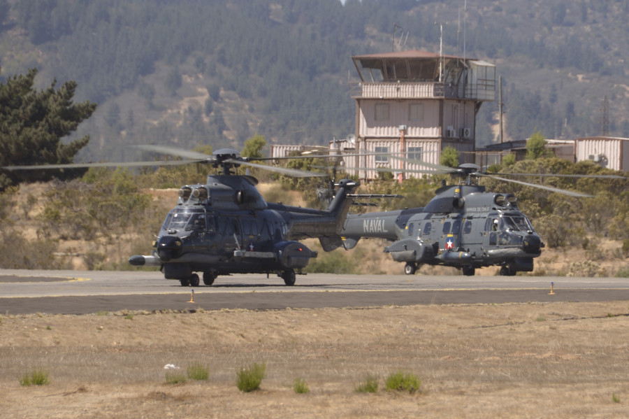 Helicópteros de ataque Airbus AS332F1 Cougar en la base aeronaval Concón Foto Armada de Chile