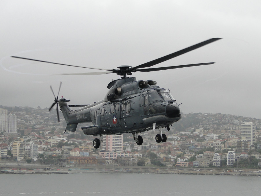 Helicóptero Airbus AS332L Super Puma de la  Armada de Chile Foto Nicolás García E