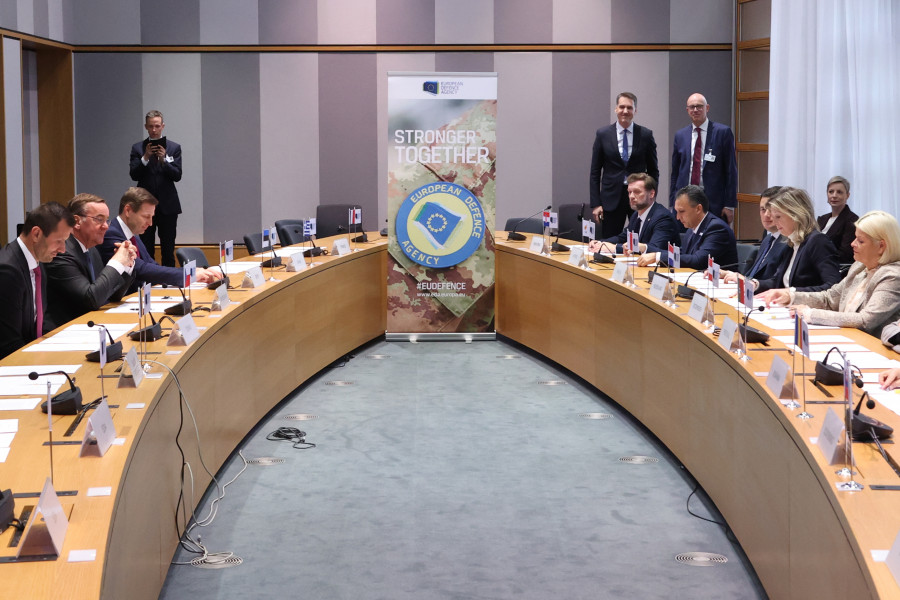 Firma del acuerdo para la compra conjunta europea de munición. Foto EDA