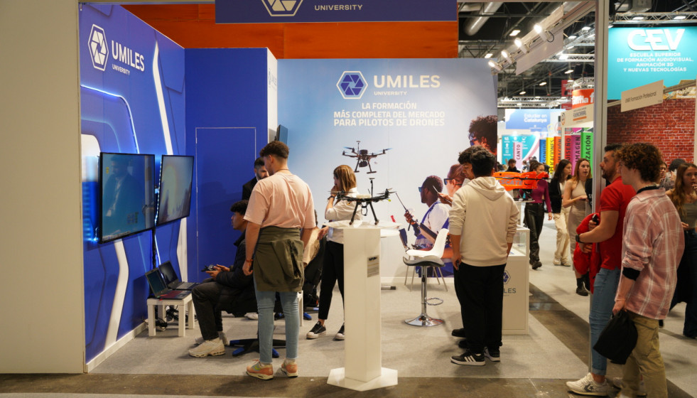 Umiles presenta en Aula sus nuevos cursos formativos en drones