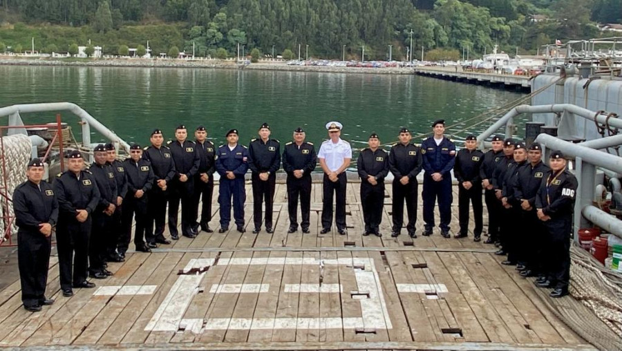 Visita del jefe de Estado Mayor al exremolcador Lautaro Foto Armada del Ecuador