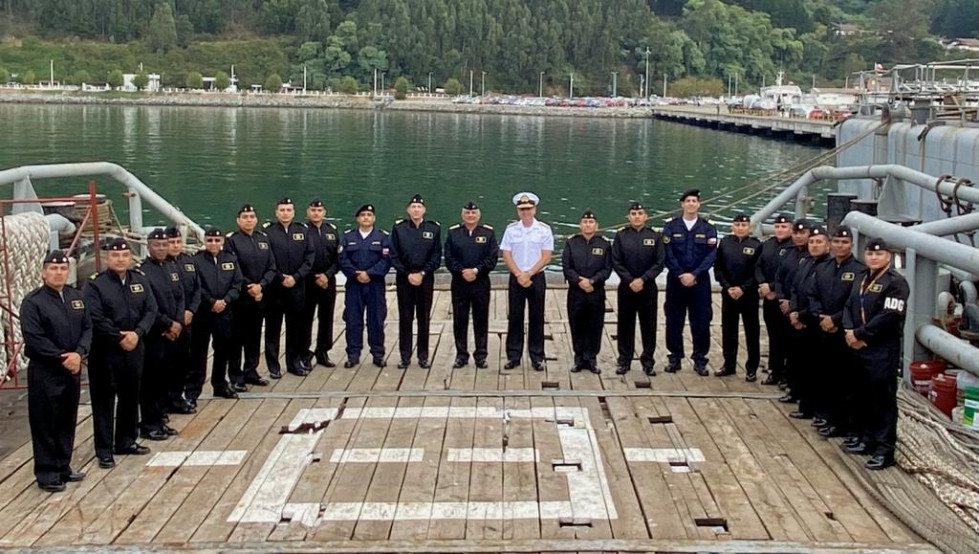 Visita del jefe de Estado Mayor al exremolcador Lautaro Foto Armada del Ecuador