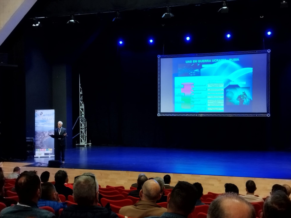 IDS habla en Benidorm de los drones utilizados en la guerra de Ucrania