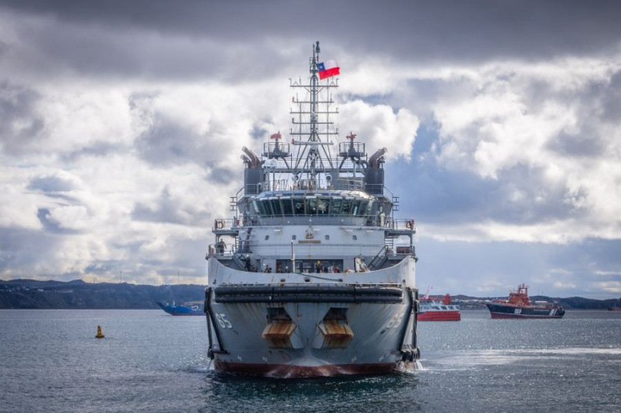 Remolcador Janequeo recalando en Punta Arenas Foto Armada de Chile