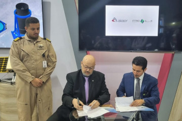 Foto Mohammed Aljehani, Cesar Silva e Hmoud Alshethre