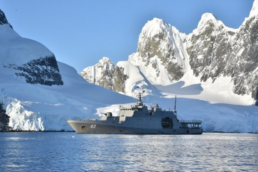 Patrullero oceánico OPV 83 Marinero Fuentealba en la Campaña Antartica 2022 2023 Foto Armada de Chile