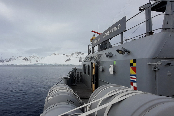 ARA Puerto Argentino en la Antu00e1rtica Foto Armada Argentina