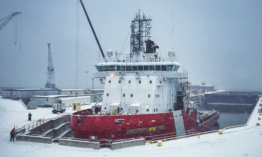 Uno de los rompehielos medianos modificados por  el astillero en servicio en la Guardia Costera de Canadá Foto Davie Shipbuilding