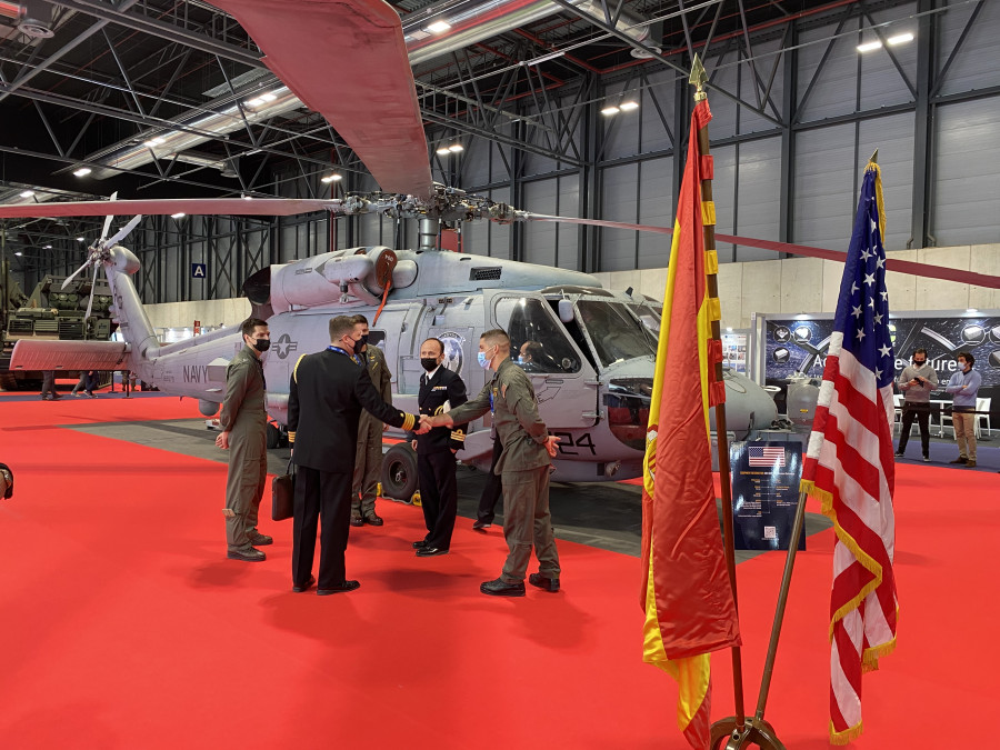 Helicóptero MH 60R expuesto en Feindef. Foto Ginés Soriano Forte   Infodefensa