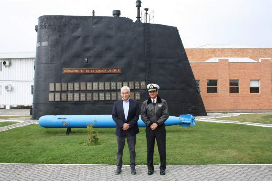 Subsecretario Barrueto en la Fuersub Foto Armada de Chile