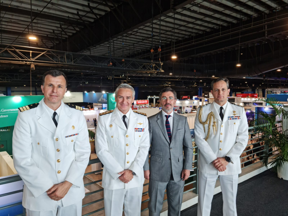 Representantes de la Armada de Chile en IMDEX 2023. Foto Embajada de Chile en Singapur