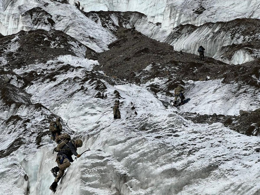 Efectivos de Chile y Estados Unidos escalando el glaciar Juncal Foto 7 Grupo de Fuerzas Especiales Airbone de Estados Unidos