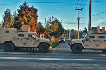 Carros KLTV182 de la Infantería de Marina en dispositivo de seguridad de Carabineros de Chile en Tranaquepe Foto bJedena Biobío