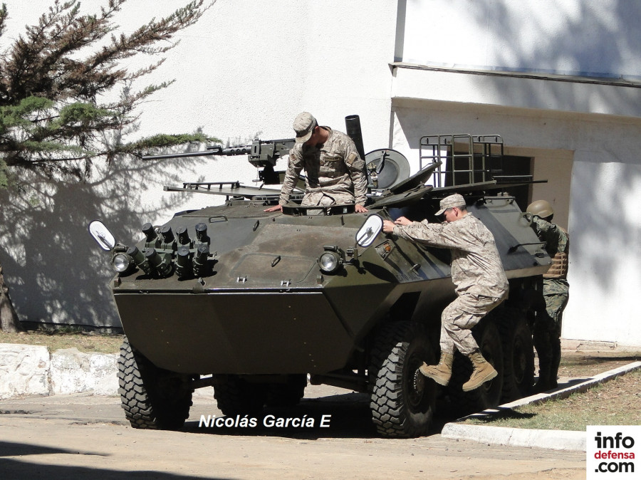 Carro Mowag Famae 6x6 portamortero del Regimiento de Infanteria Buin del Ejercito de Chile en Valparaiso Foto Nicolas Garcia E