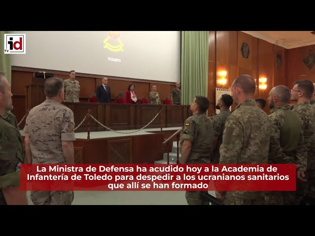 La Ministra de Defensa despide a los sanitarios ucranianos de la Academia de Infantería de Toledo