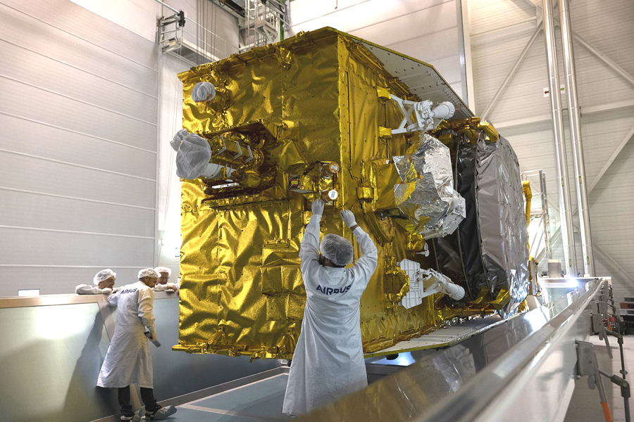 SpaceX lanza el satélite de telecomunicaciones Arabsat Badr-8 de Airbus