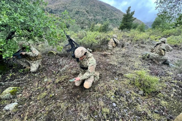 Entrenamiento de la Compañía Andina del Destacamento de Montaña Los Ángeles y Escuela de Paracaidistas y Fuerzas Especiales en Antuco Foto Ejército de Chile 004