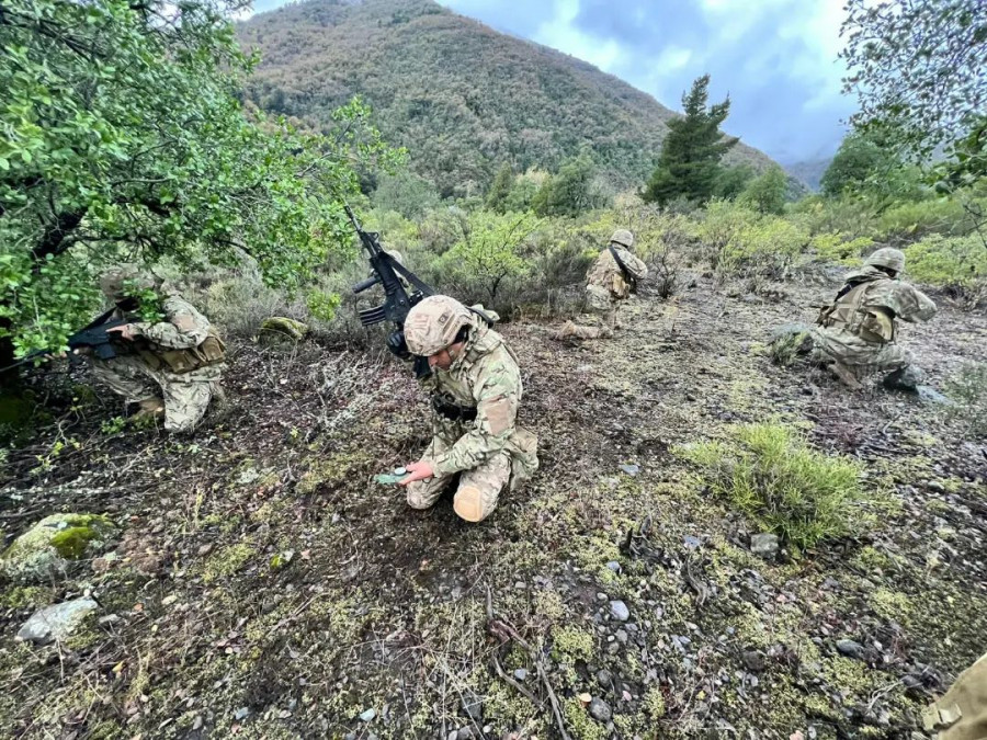 Entrenamiento de la Compañía Andina del Destacamento de Montaña Los Ángeles y Escuela de Paracaidistas y Fuerzas Especiales en Antuco Foto Ejército de Chile 004