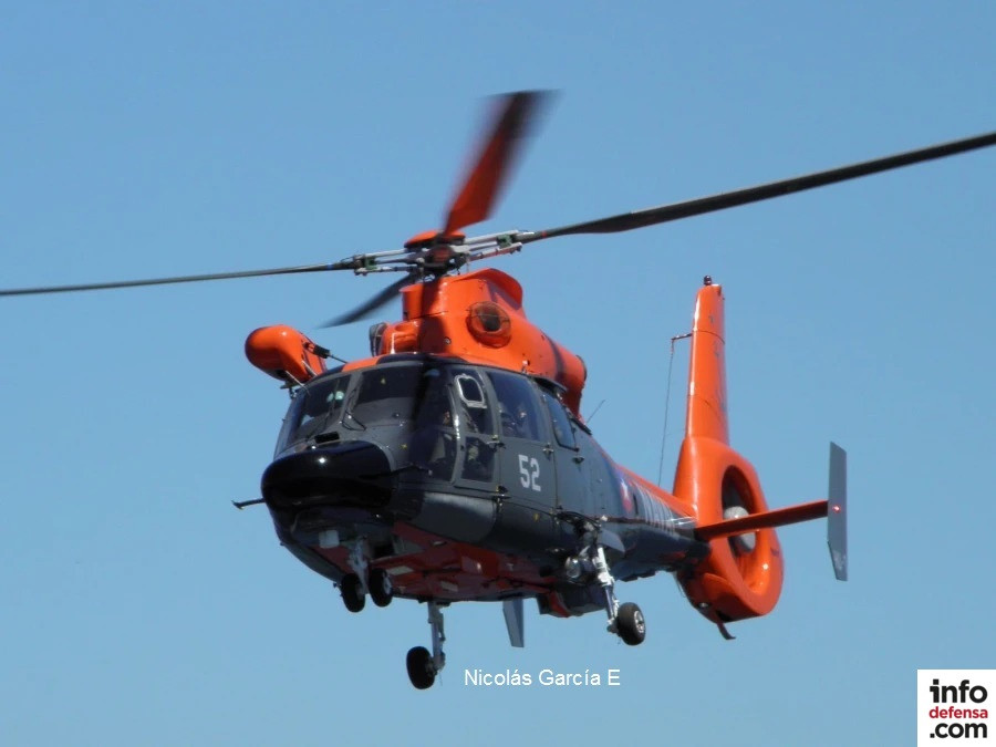 Helicoptero Airbus AS365 Dauphin de la Armada de Chile Foto Nicolas Garcia E