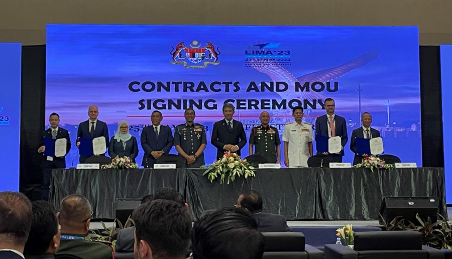 Firma en Malasia por los dos aviones de patrulla ATR 72 AMP para el país. Foto. Leonardo