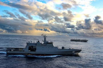 OPV 82 Comandante Toro en tareas de fiscalización pesquera oceánica Foto Armada de Chile