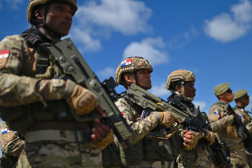 Panamá despliega hasta 1.200 policías en selva del Darién