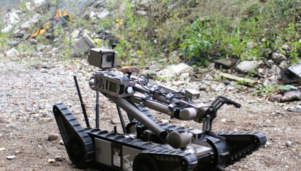 Ecuador incorpora drones y robots de tierra de Teledyne Flir Defense